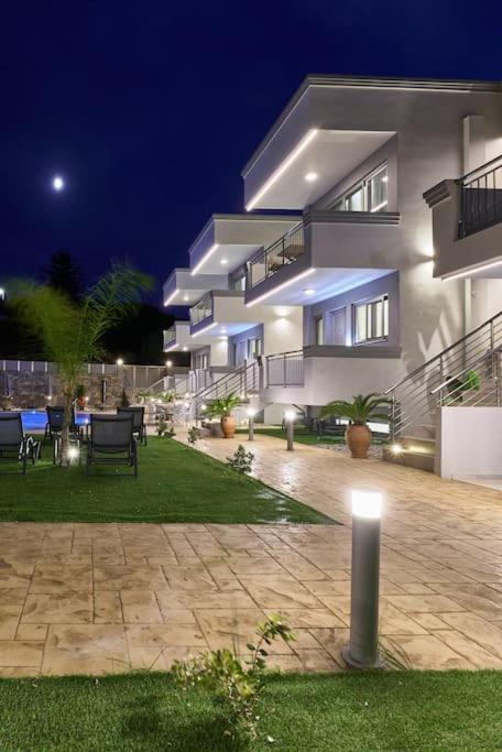 Modern Family Apartment Ewa With Pool, Dining Area On Crete Coast Stavromenos Luaran gambar