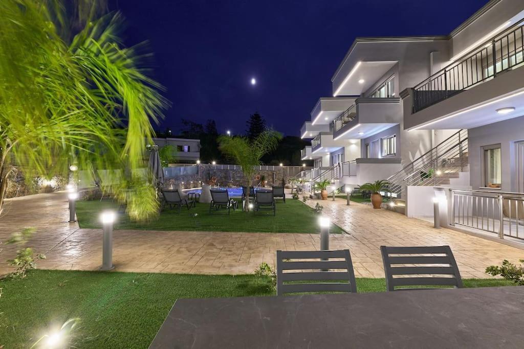 Modern Family Apartment Ewa With Pool, Dining Area On Crete Coast Stavromenos Luaran gambar