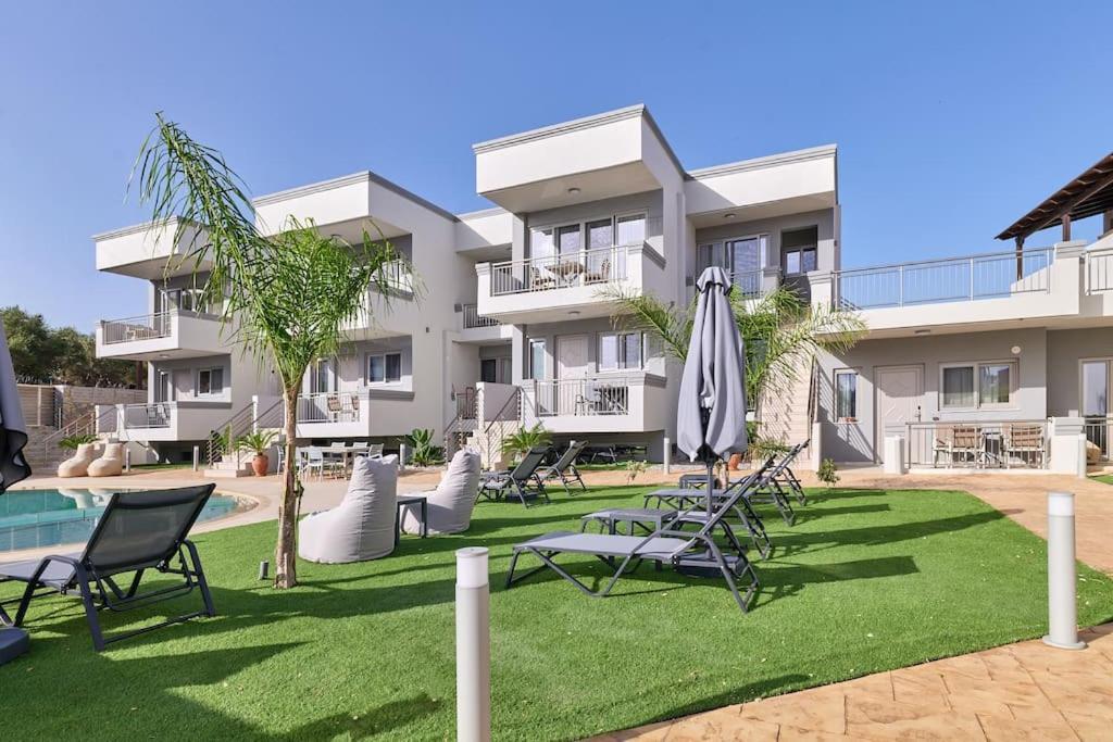 Modern Family Apartment Ewa With Pool, Dining Area On Crete Coast Stavromenos Luaran gambar