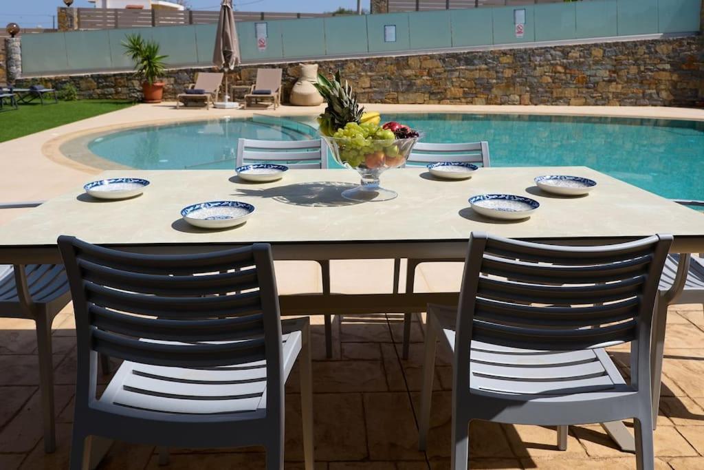 Modern Family Apartment Ewa With Pool, Dining Area On Crete Coast Stavromenos Luaran gambar