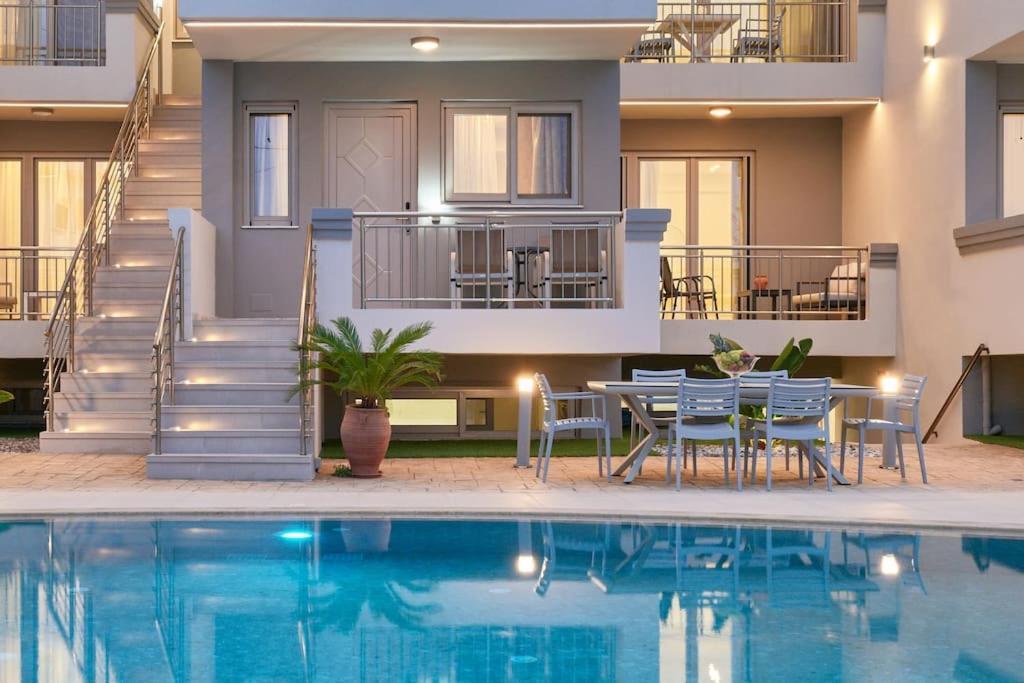 Modern Family Apartment Ewa With Pool, Dining Area On Crete Coast Stavromenos Luaran gambar